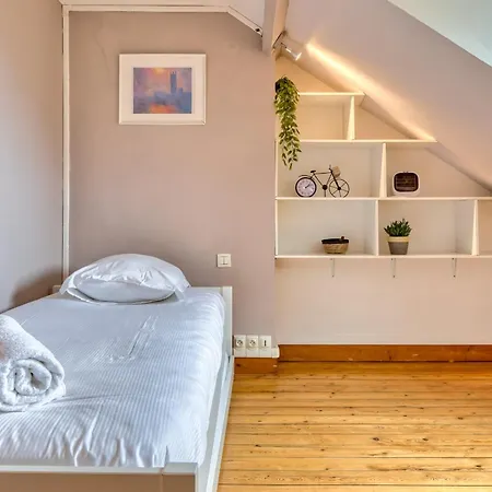 Agapanthes Jolie Maison De à Avec Extérieur Terrasse Casa de Férias Ruão