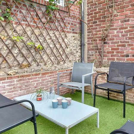 Agapanthes Jolie Maison De à Avec Extérieur Terrasse Ruão