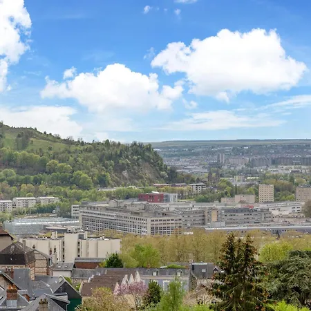 Agapanthes Jolie Maison De à Avec Extérieur Terrasse * Ruão